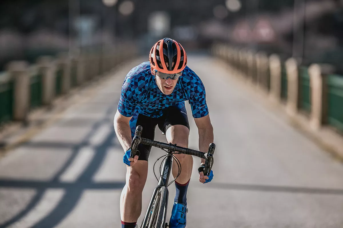 Nuevo Lazer Genesis, un casco de sólo 189 g