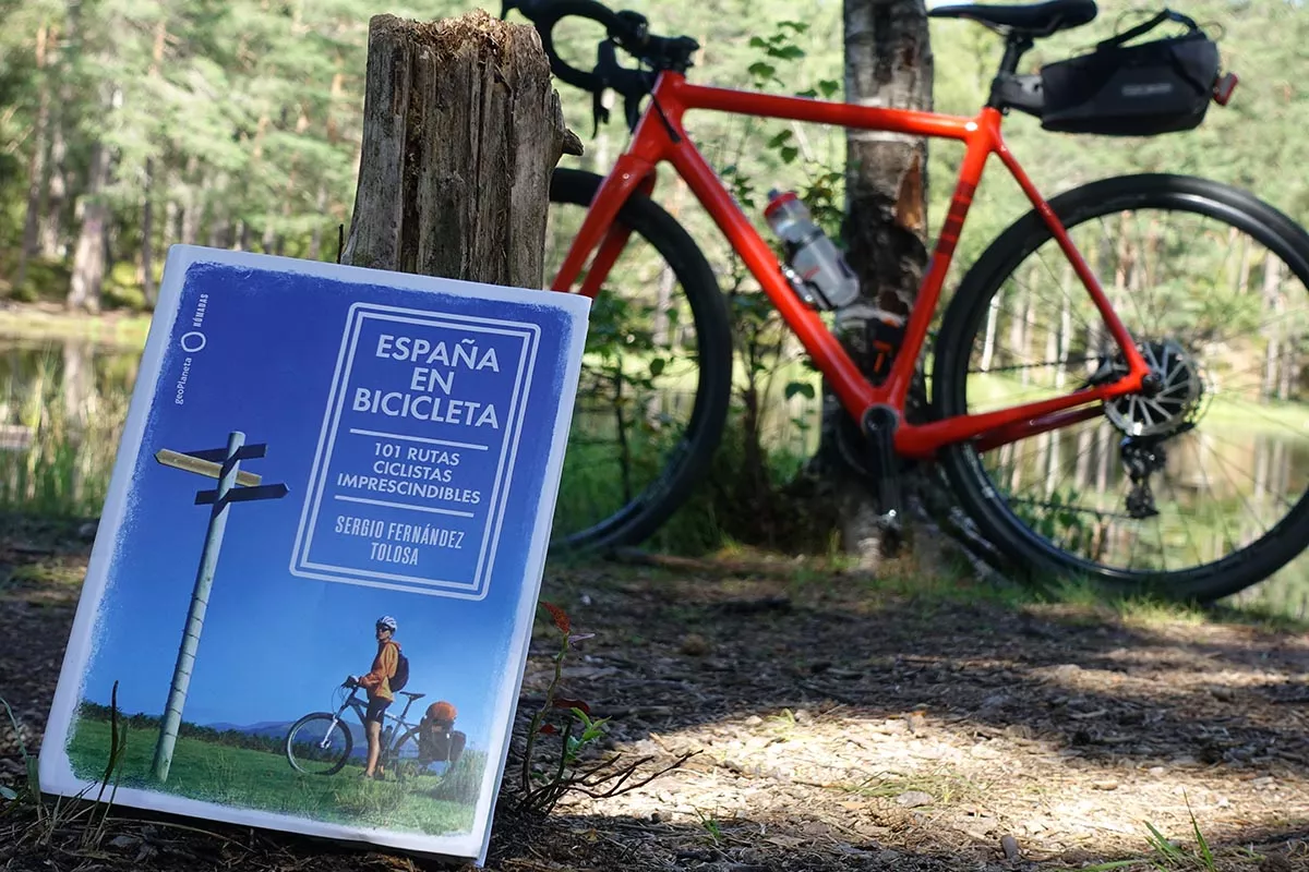 Libros de ciclismo: España en bicicleta. 101 rutas ciclistas imprescindibles
