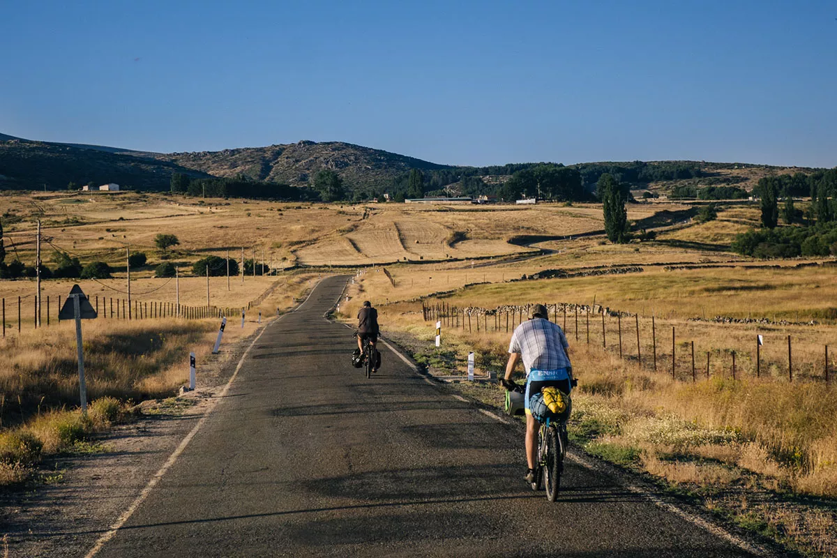 Operación Stupid: “9 días de cicloescalada por la sierra de Gredos”