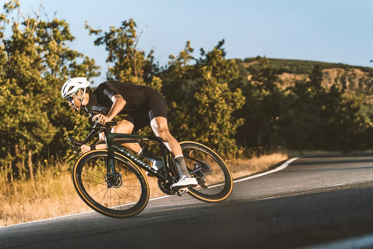 Specialized acerca el comercio digital con la tienda física