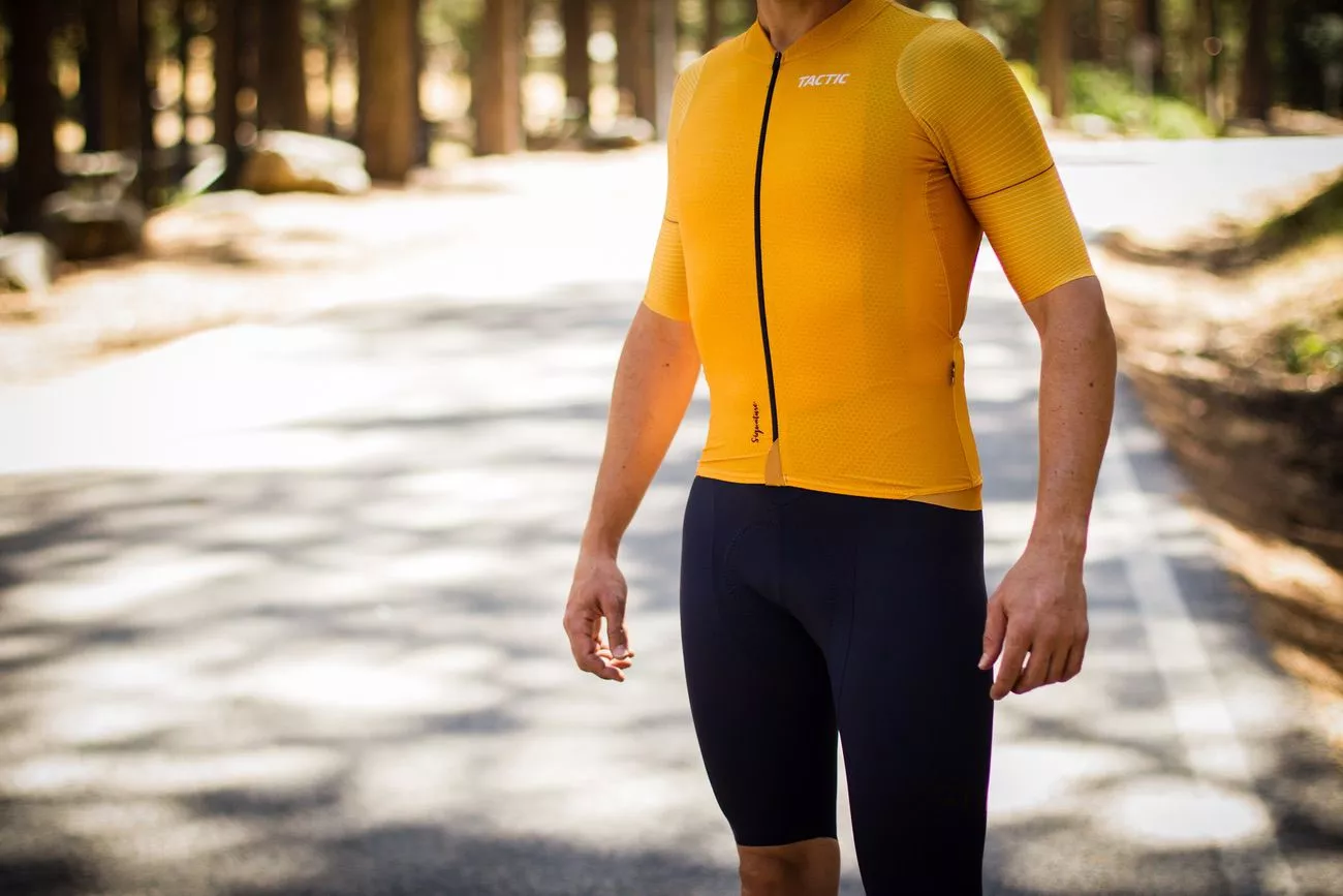 Tactic Signature (maillot) y Pure (culote)
