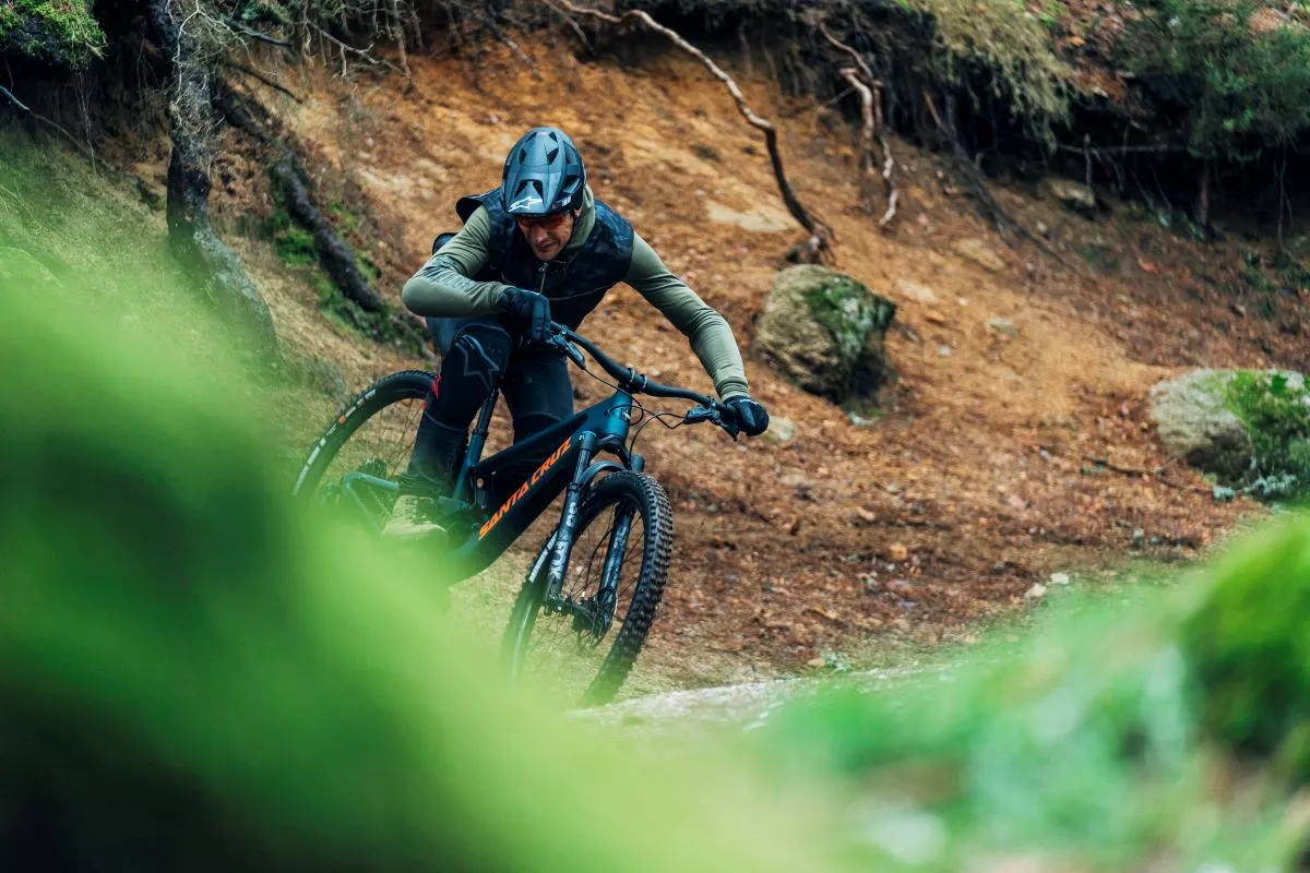 Probamos la Santa Cruz Hightower GX AXS RSV: la perfección en enduro