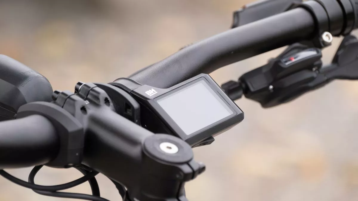BH Core Cross, una e-bike con motor 2EXMAGII y el equipamiento necesario para moverte por la ciudad