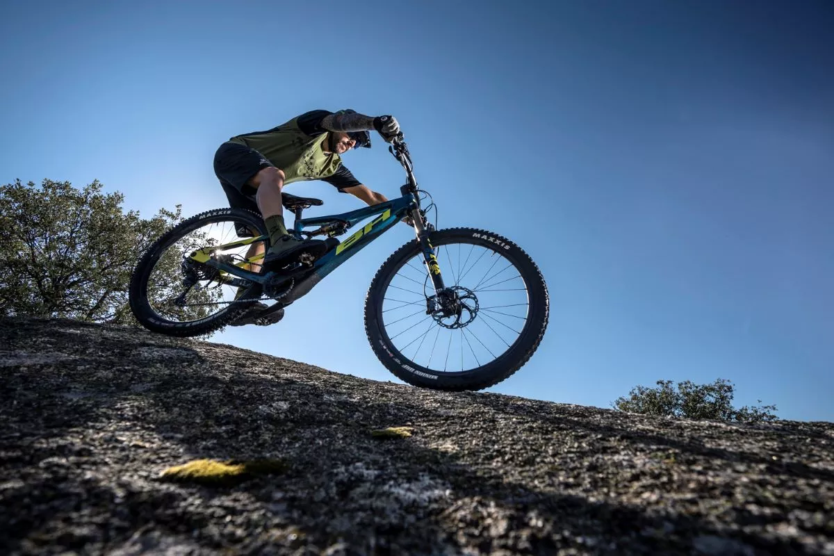 Probamos la BH iLynx Trail Carbon Pro 8.9, una e-bike ligera y 'disfrutona'