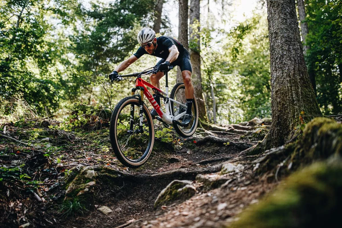 BMC presenta la nueva Fourstroke, destinada al XC más competitivo
