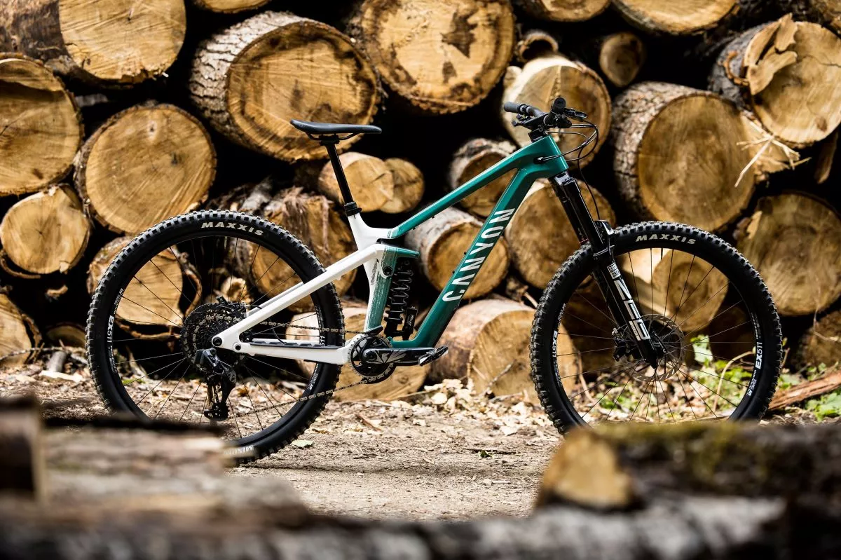 Nueva Canyon Strive CFR LTD Troy Lee Designs
