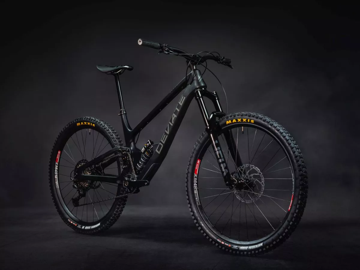 Deviate Cycles llega a España con sus all mountain y enduro de pivote alto