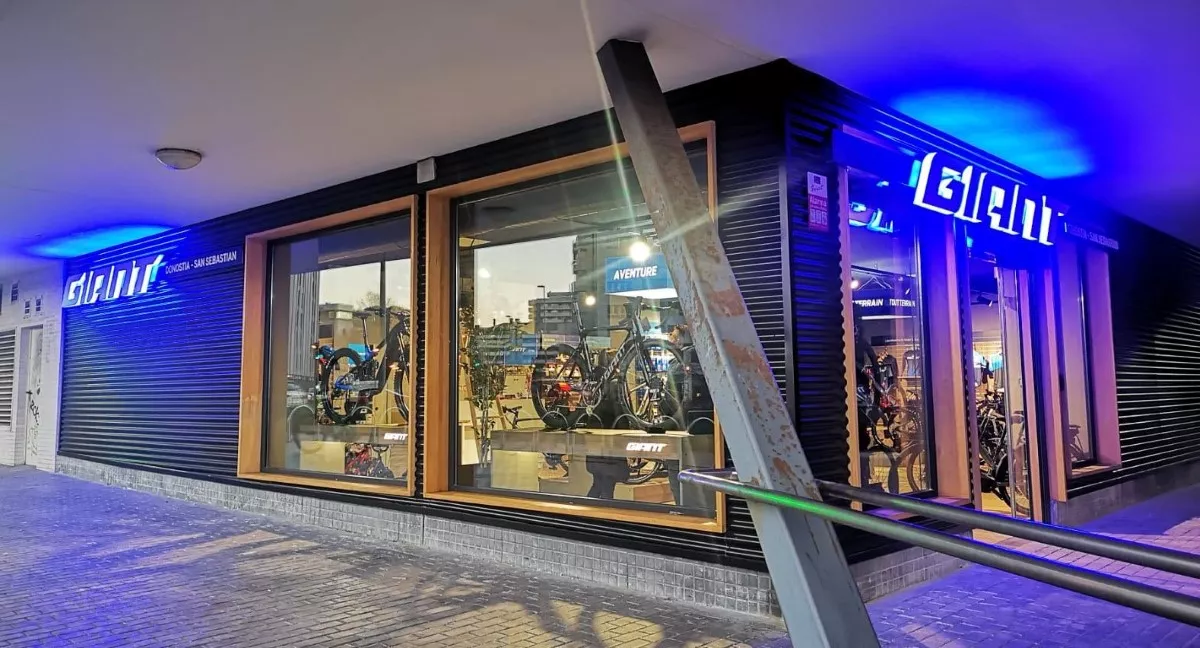 Giant abre sus primeras concept store en San Sebastián