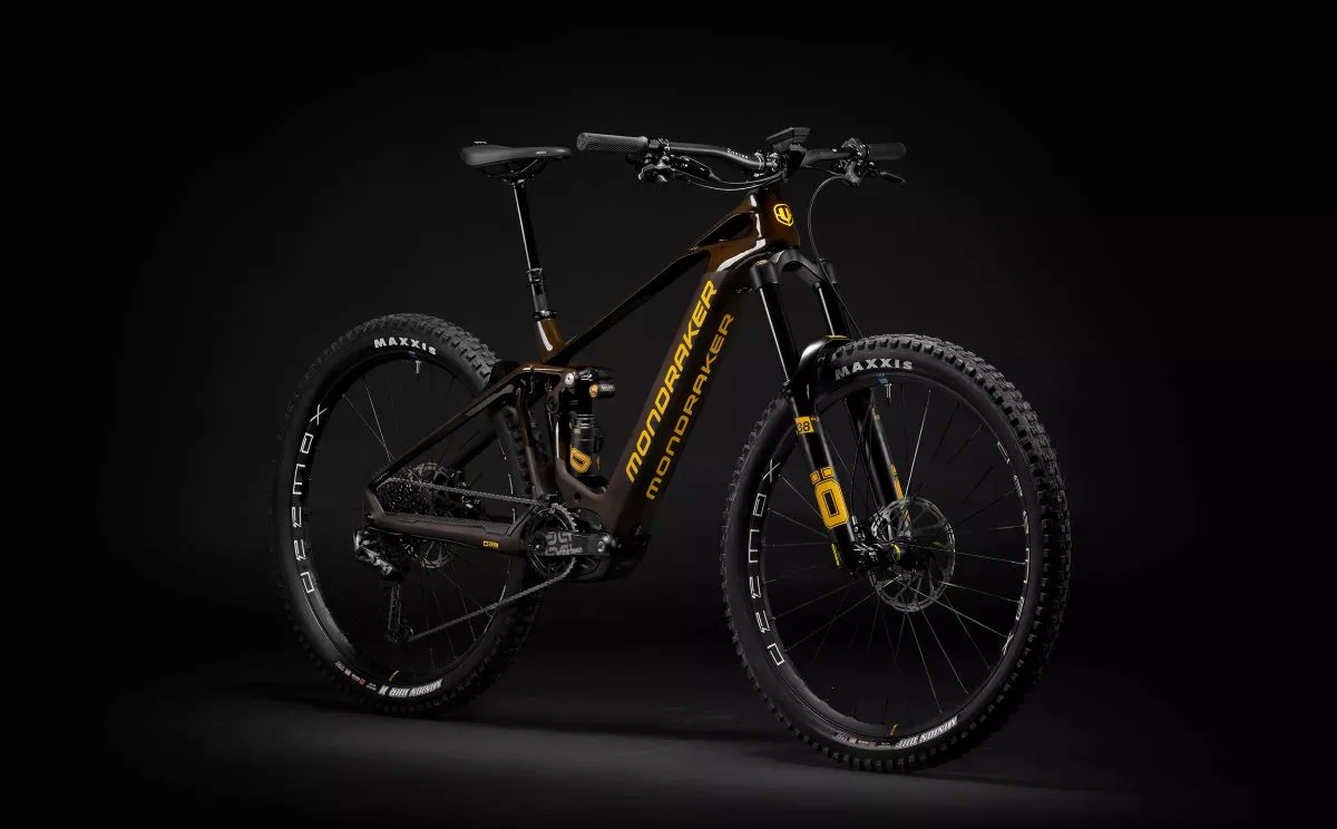 Mondraker Crafty Carbon XR LTD: con motor Bosch Performance Line CX Race y suspensiones Öhlins
