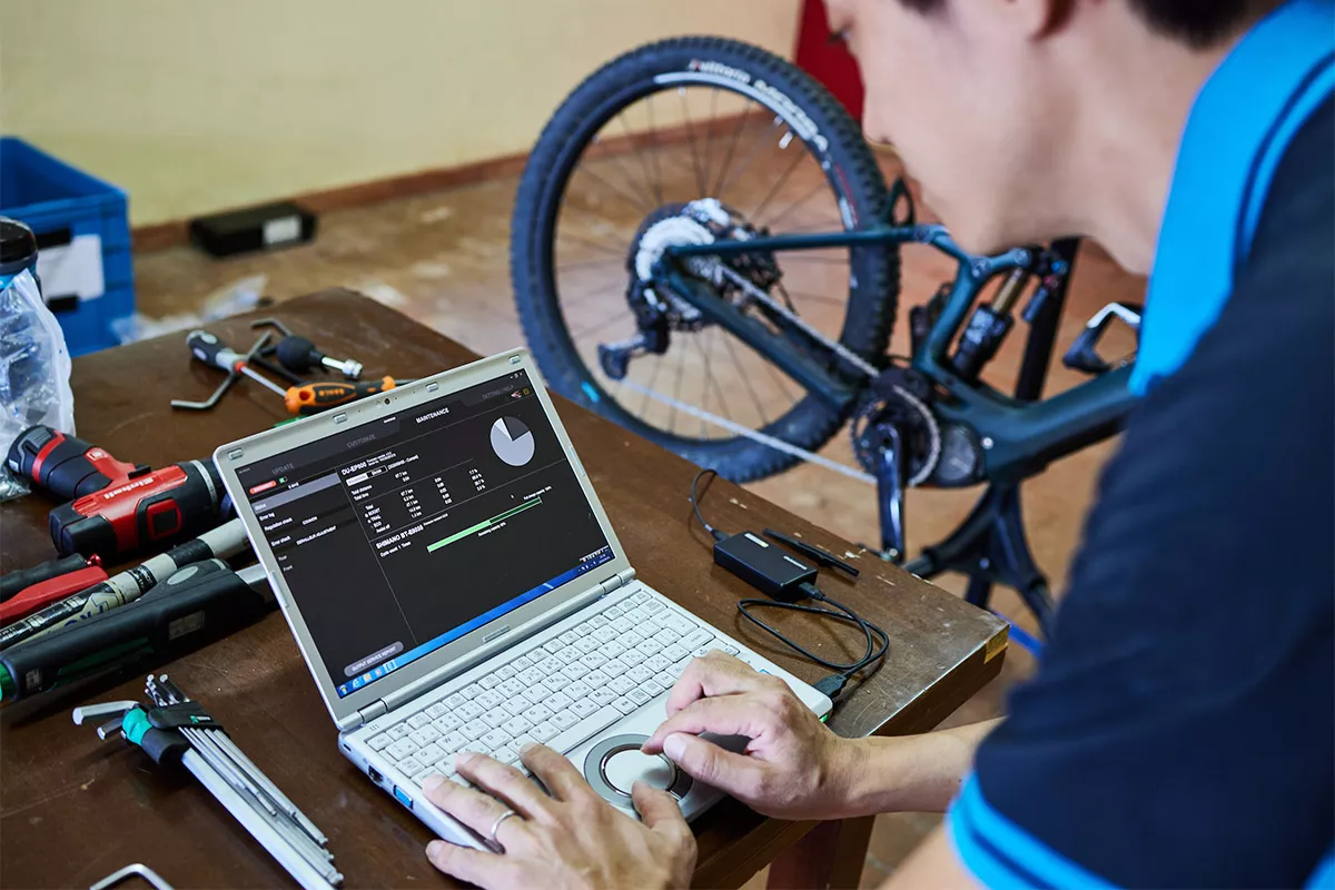 Multas, garantías, fallos… 5 consecuencias reales de deslimitar una e-bike