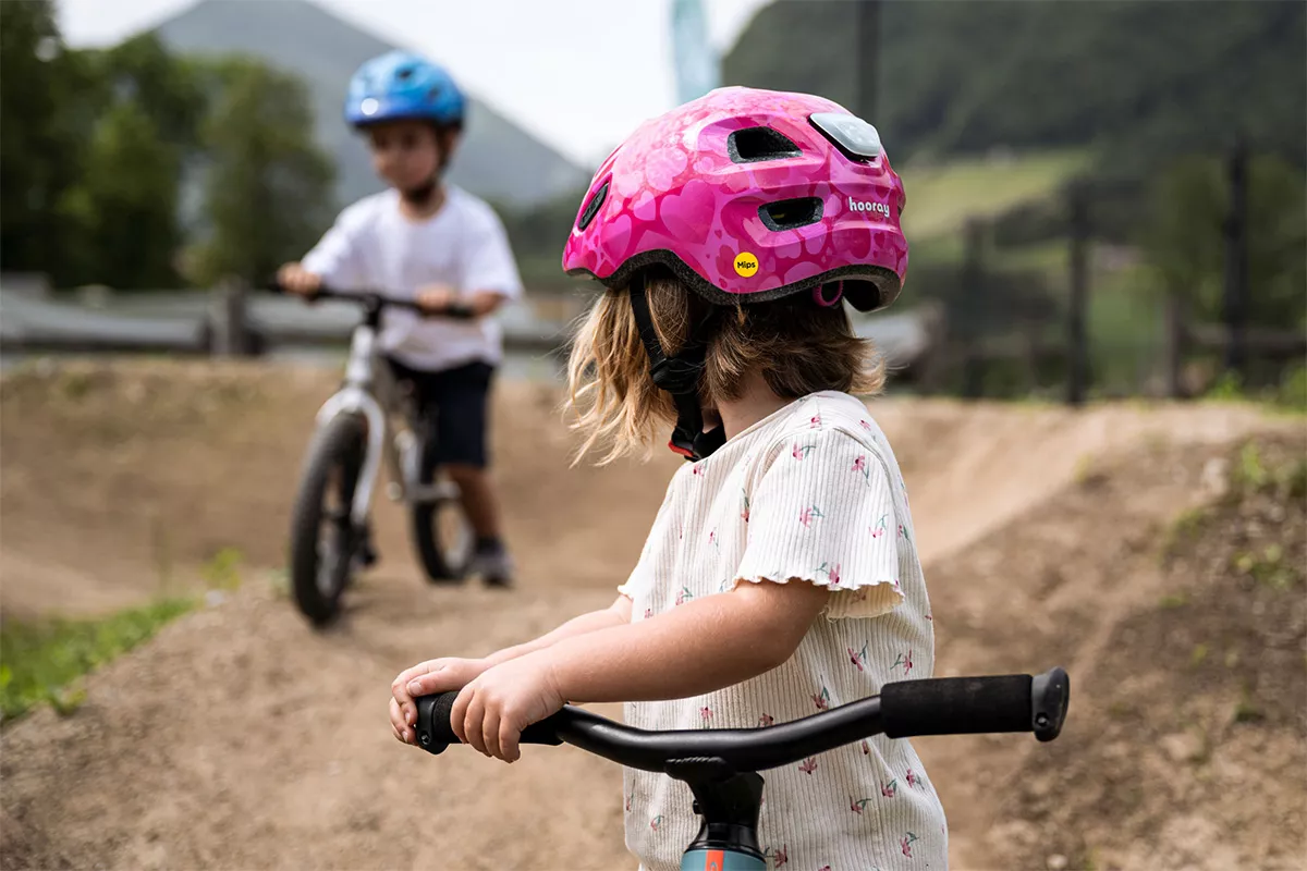 Mips para los niños en la nueva gama Hooray de MET