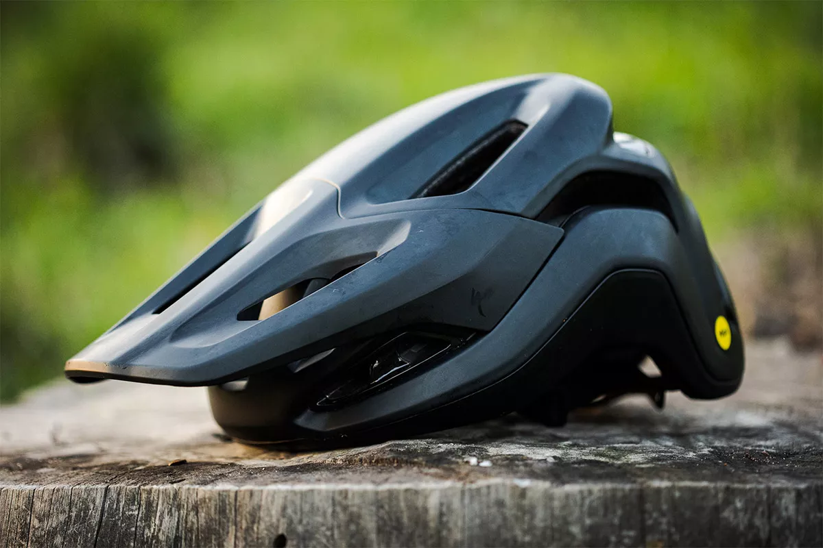 Probamos el nuevo casco Specialized Ambush 2 ¡completamente rediseñado!