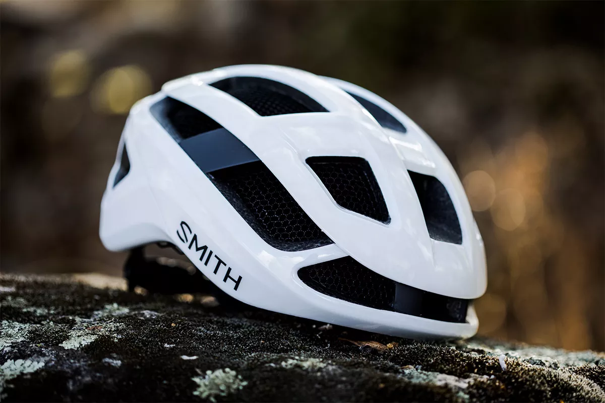 Probamos el casco Smith Trace, máxima protección con Mips y Koroyd