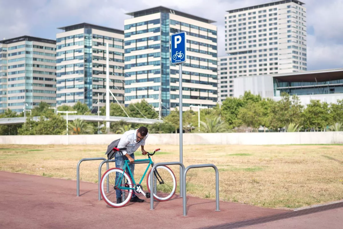 Madrid te da la opción de solicitar un parking de bicis en tu calle