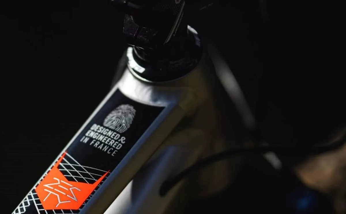 Recall: Lapierre retira algunos de sus cuadros de aluminio... y los sustituye por otros de carbono