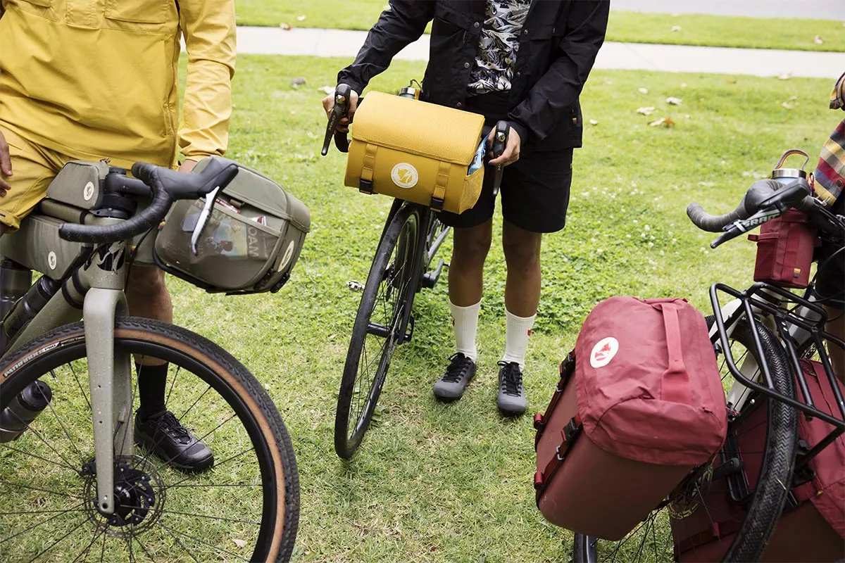 Así es la colección de ropa y accesorios Specialized x Fjällräven: The Great Nearby
