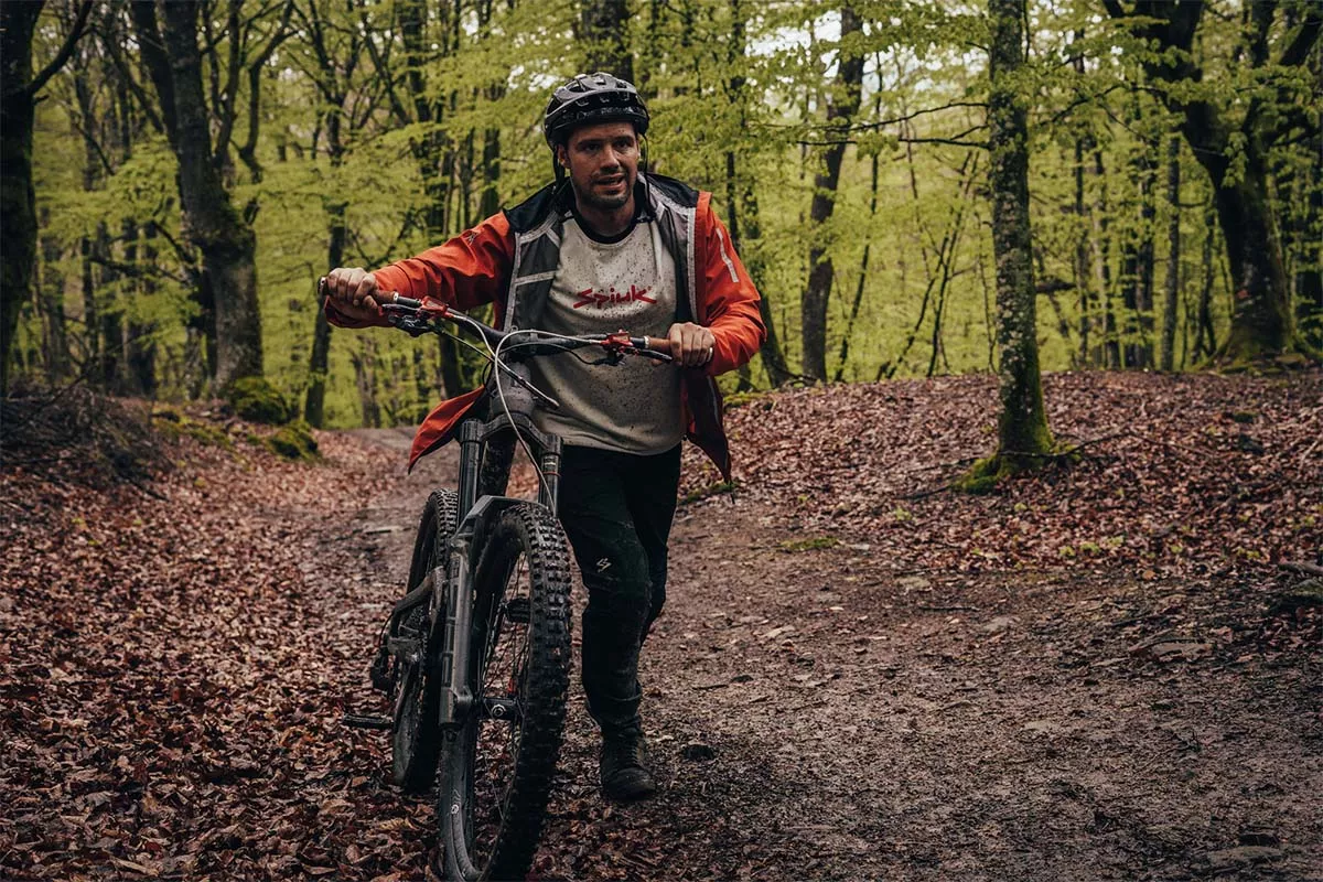 Llega la colección de ropa de otoño/invierno Spiuk AllTerrain Rainy Season frente a la lluvia