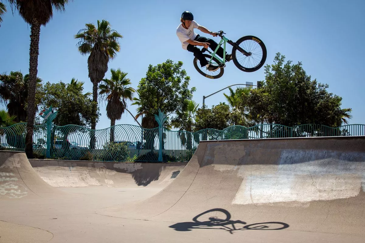 'The Good Days': un poco de surf, un poco de skate... y mucho MTB freeride