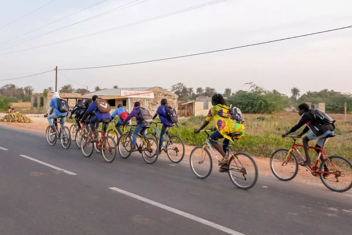 Trek se suma a Bicicletas sin Fronteras para mejorar el día a día de los escolares en Senegal