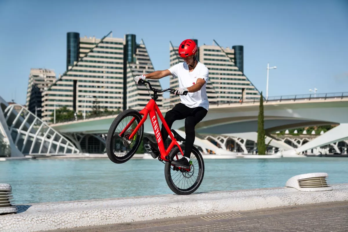 Valencia, espectacular escenario del nuevo vídeo freestyle de Gabriel Wibmer