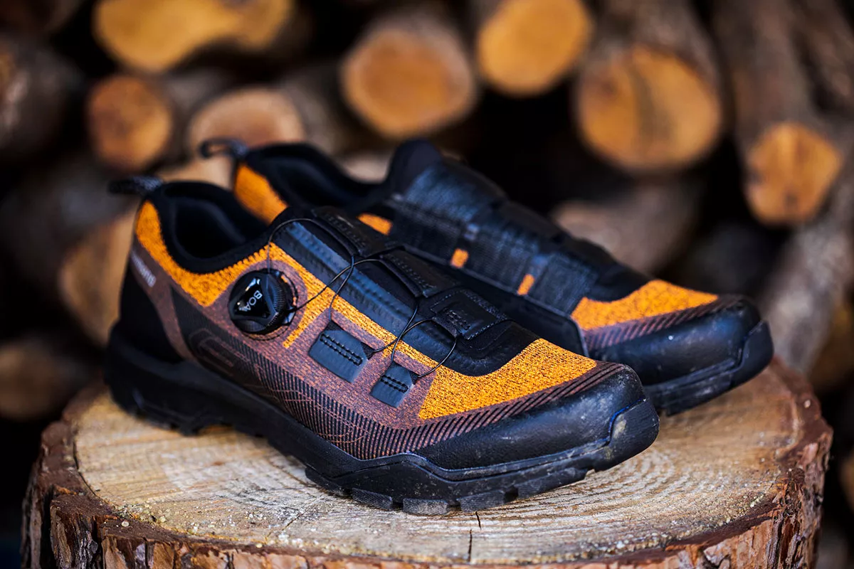 Probamos las zapatillas Shimano EX7, unas zapatillas cómodas y "para todo"