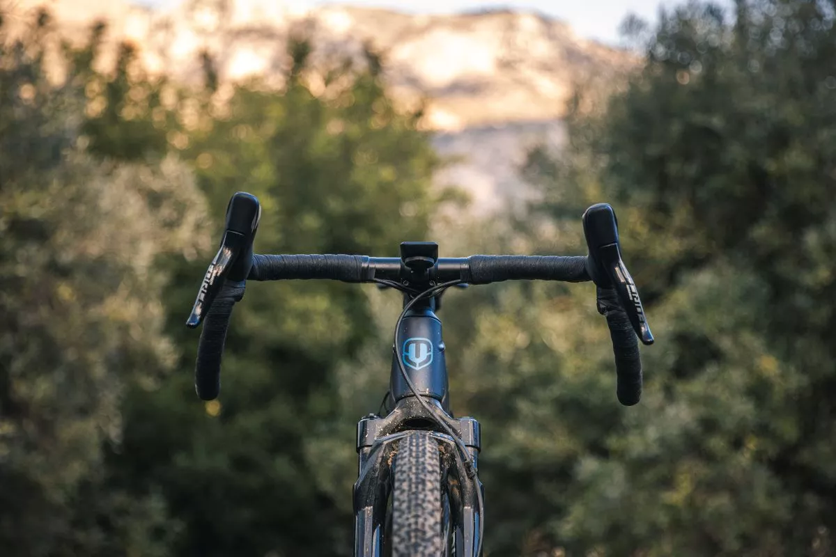 Primeras pedaladas: Mondraker Dusty, puro mountain gravel
