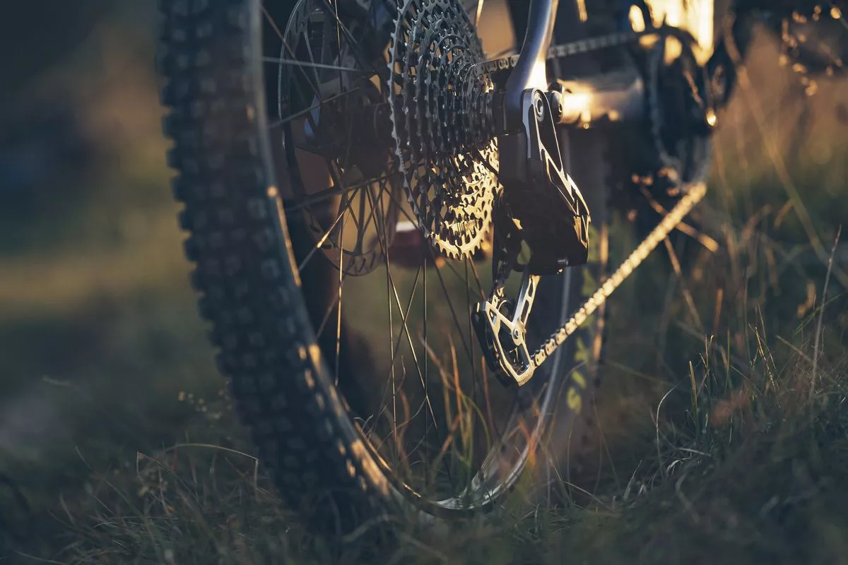 Las 10 claves de la nueva transmisión SRAM T-Type Eagle AXS