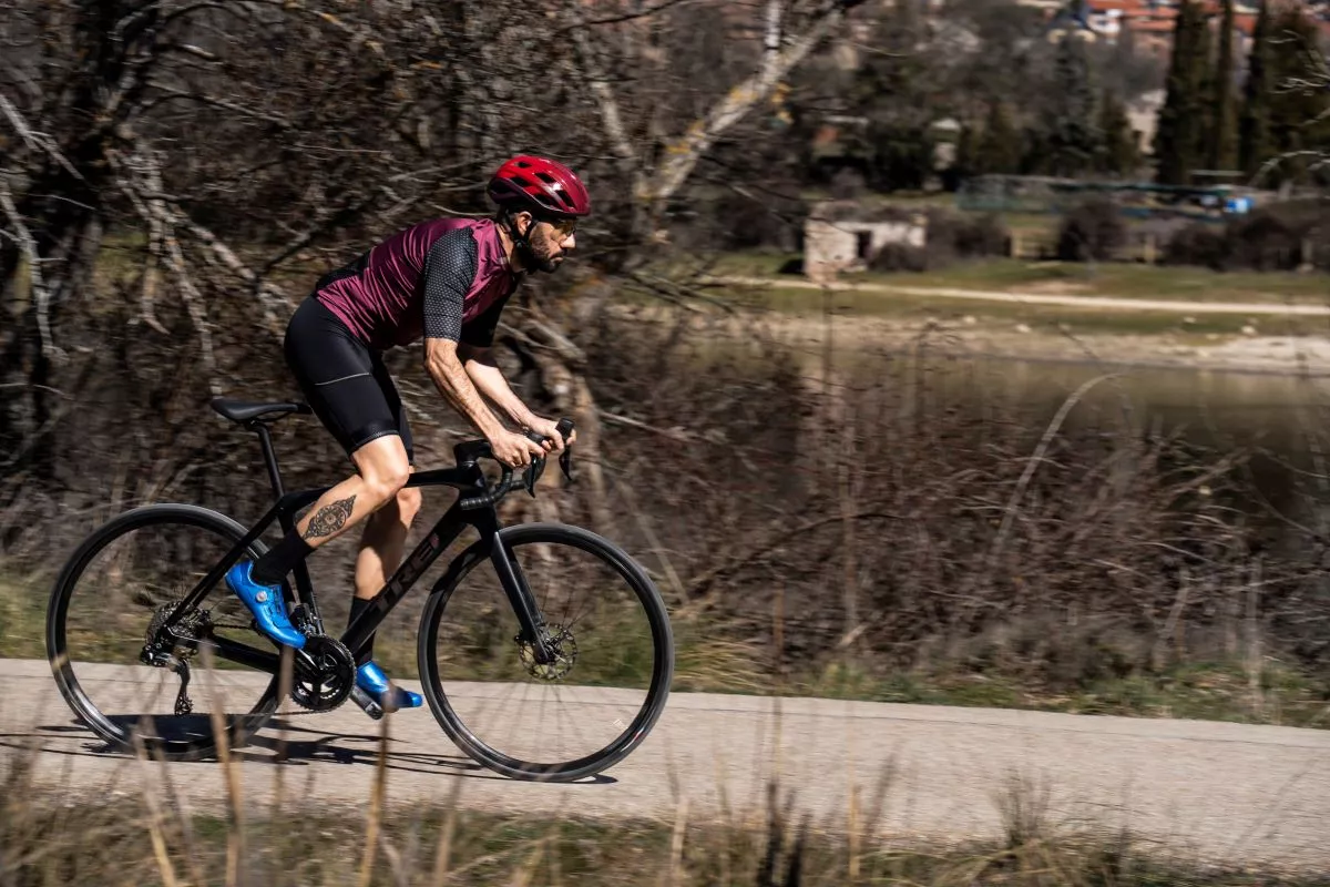 Probamos el Shimano 105 Di2: el regreso del rey de la gama media