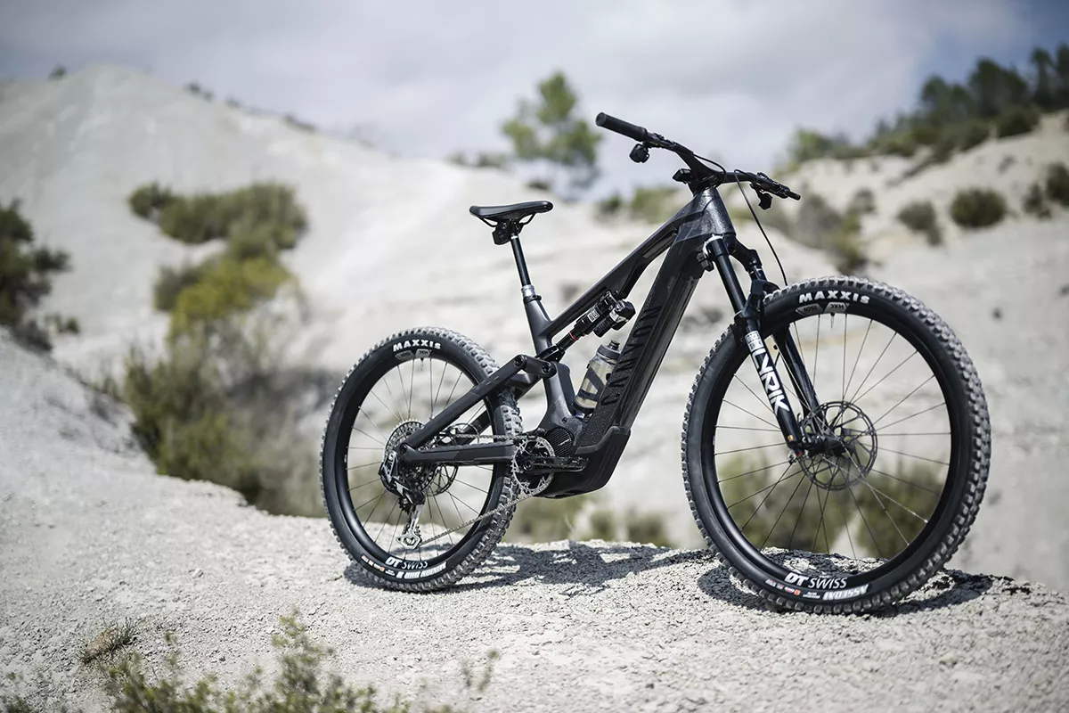 Nueva Canyon Spectral:ON, con horquilla de 160 mm y motor Shimano EP801 más potente