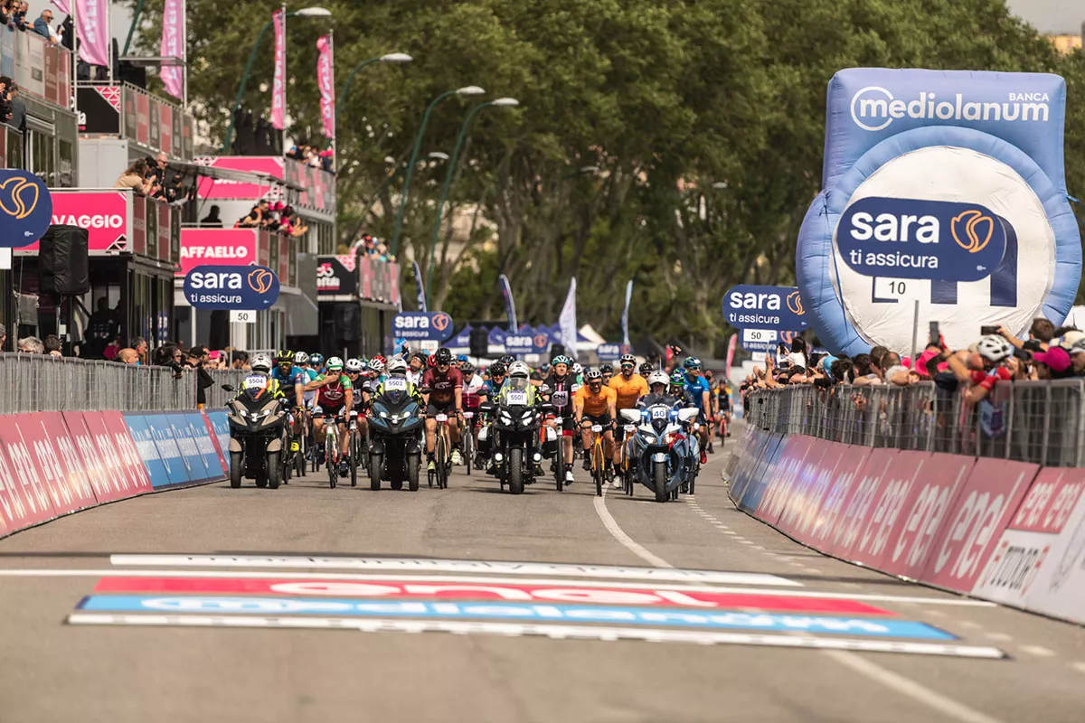 Vivimos la experiencia de una etapa del Giro-E con el Team Yamaha y la Wabash RT