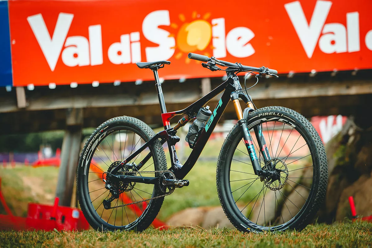 Primeras Pedaladas: Nueva BH Lynx Race, geometría renovada y 120 mm para XC