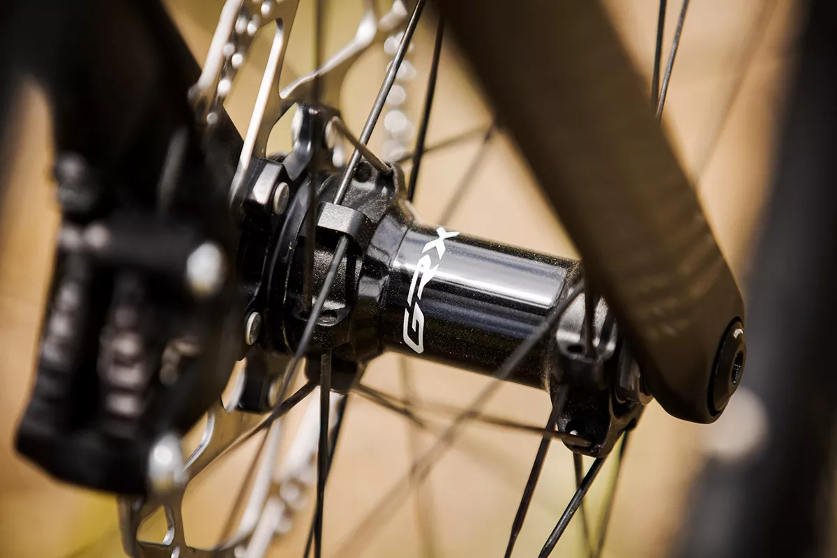 Probamos las ruedas Shimano GRX Carbon (RX870) para gravel y 1,4 kg de peso