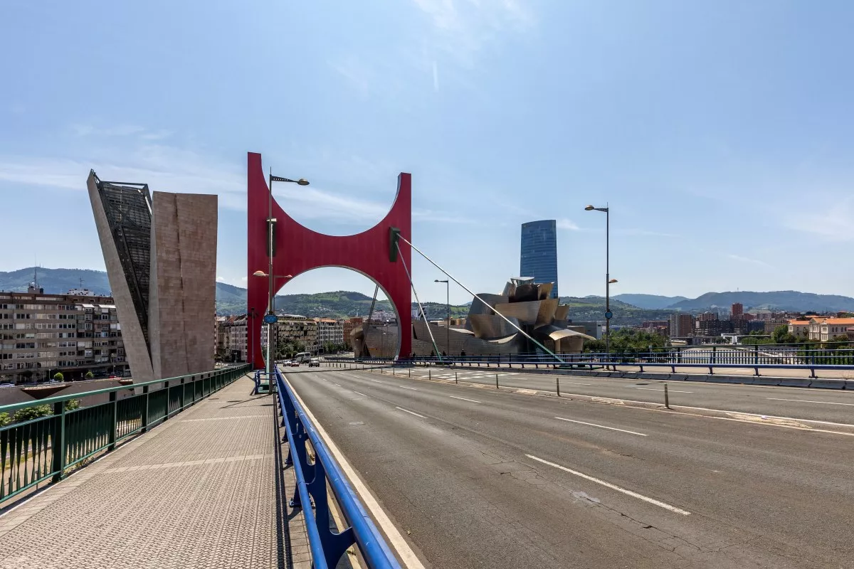 Shimano 'rediseña' el Puente de La Salve de Bilbao