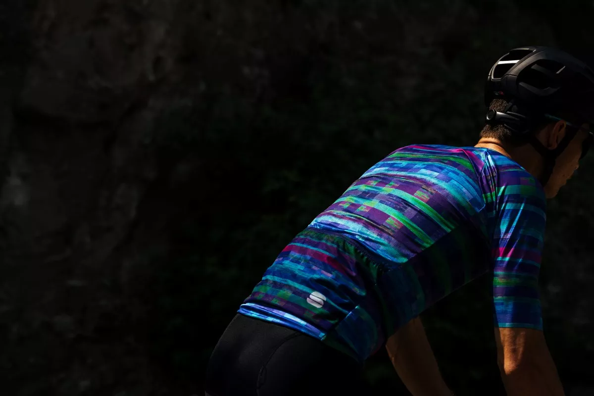 Glitch y Flow, los coloridos maillots de Sportful para este verano