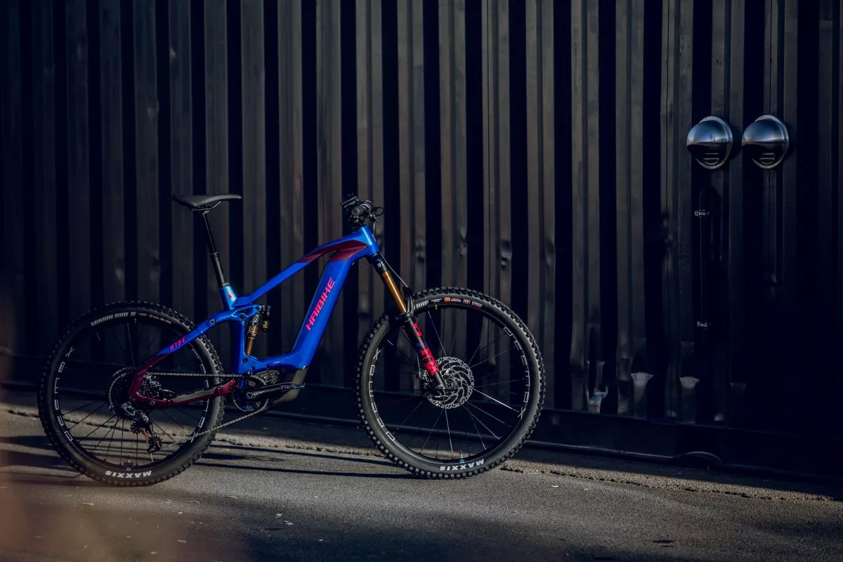 Haibike Hybe: 170/160 mm de recorrido, formato mullet... y motor Bosch Performance Line CX Race Limited Edition