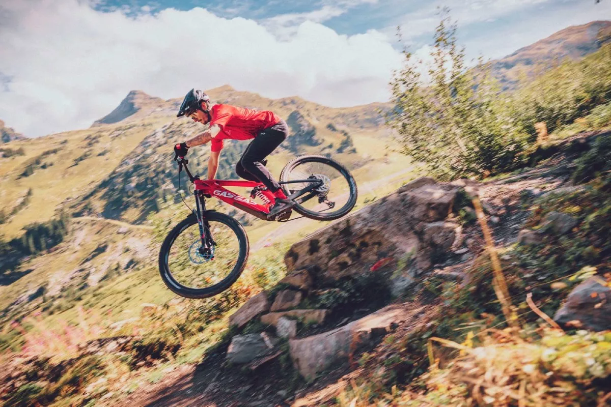 Nueva GasGas ECC: con sistema SRAM Eagle Powertrain y suspensiones DVO by WP