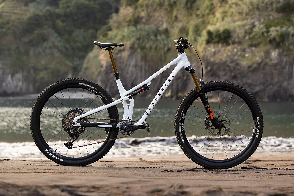 Probamos la Commencal T.E.M.P.O. LTD: 140/125 mm y 29” para un trail con mayúsculas