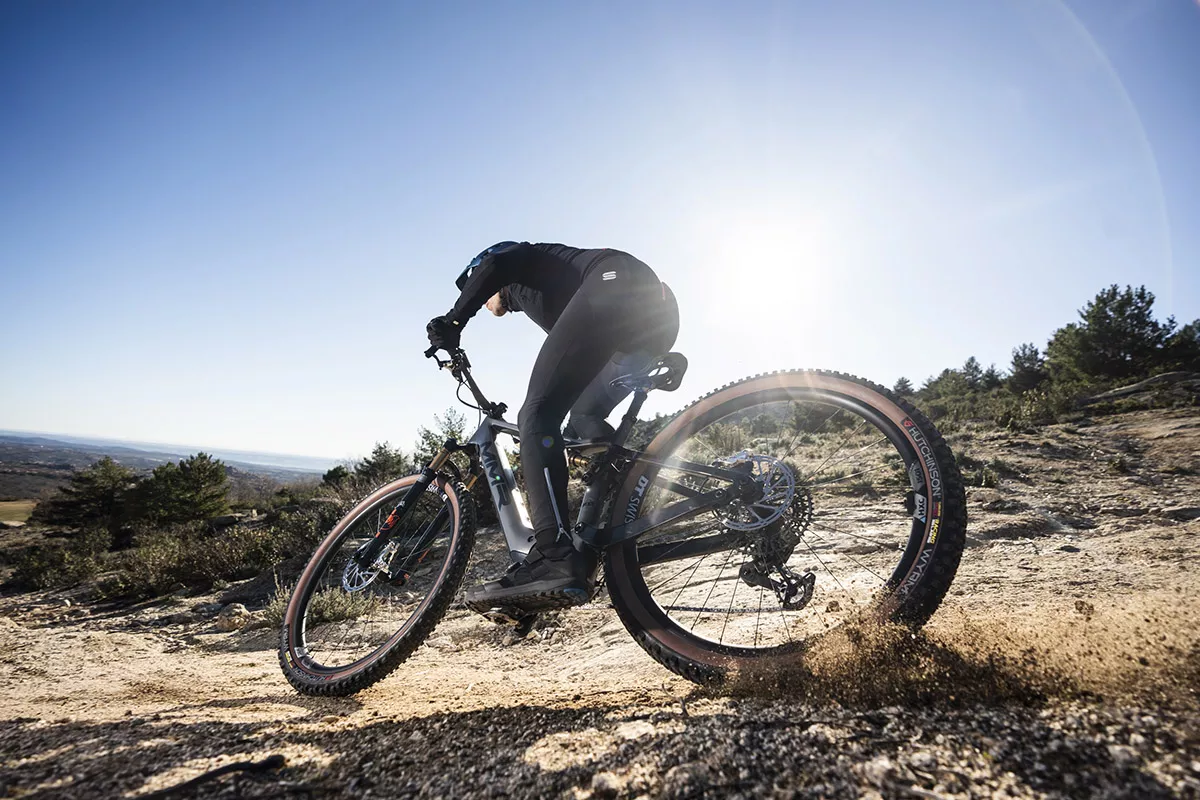 Primeras Pedaladas: Nueva MMR Kaizen: e-trail con el Bosch SX y menos de 17 kg