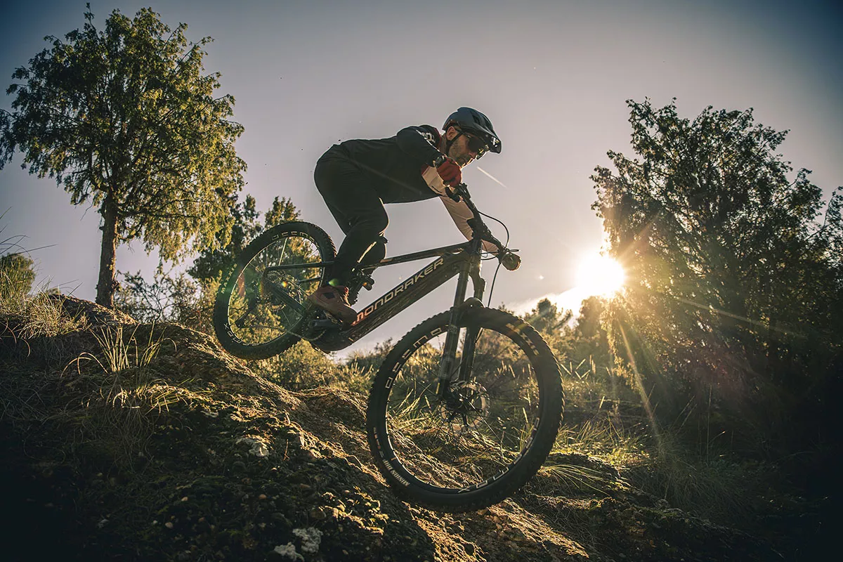 Probamos la Mondraker Crusher RR: 160/150 mm y 29” para e-allmountain y e-enduro