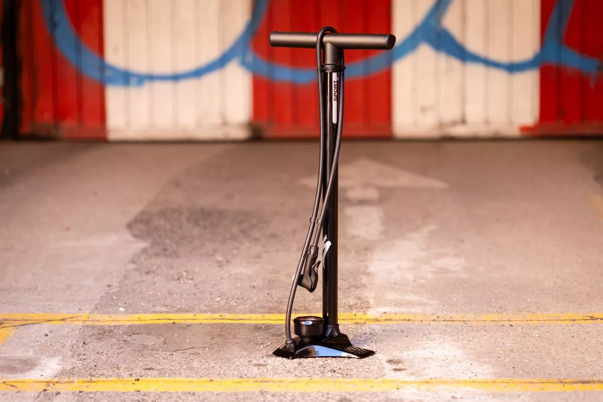 Probamos la bomba de pie Specialized Air Tool Sport; tu mejor aliado en el taller