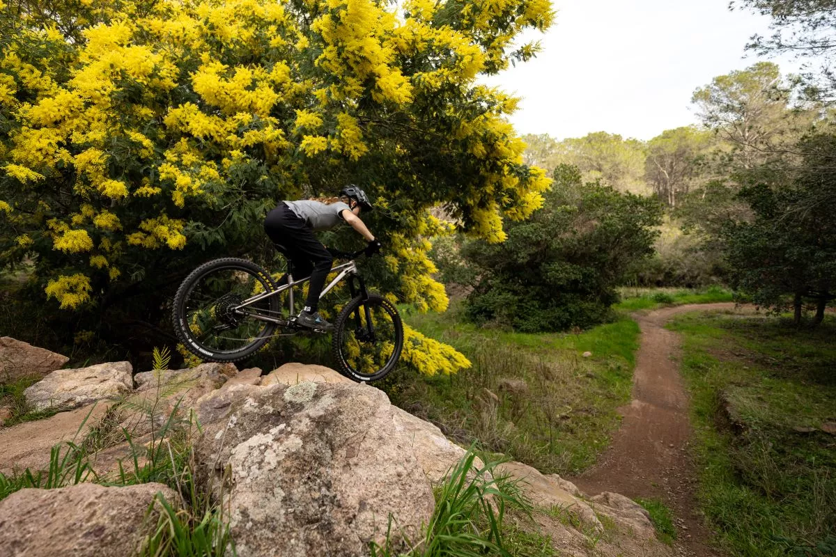 Commencal Meta HT XS: así entrena la Campeona de Europa Sub15 de DH