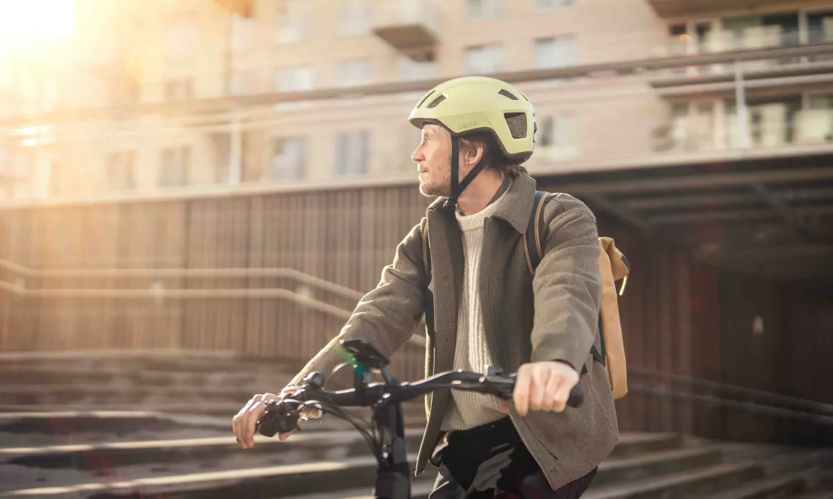 Lazer Verde KinetiCore, el nuevo casco urbano (y ecológico) de la marca belga
