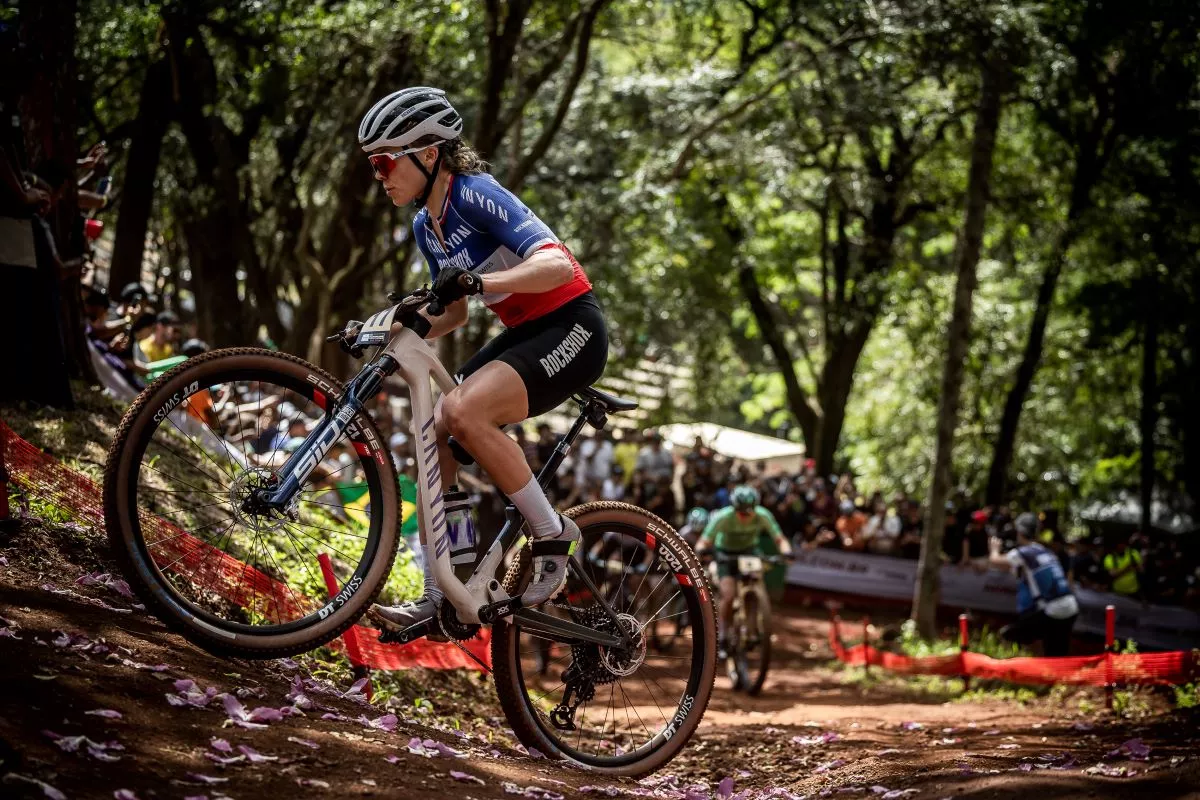 Así es la nueva Canyon Lux World Cup CFR Edición Limitada Loana Lecomte