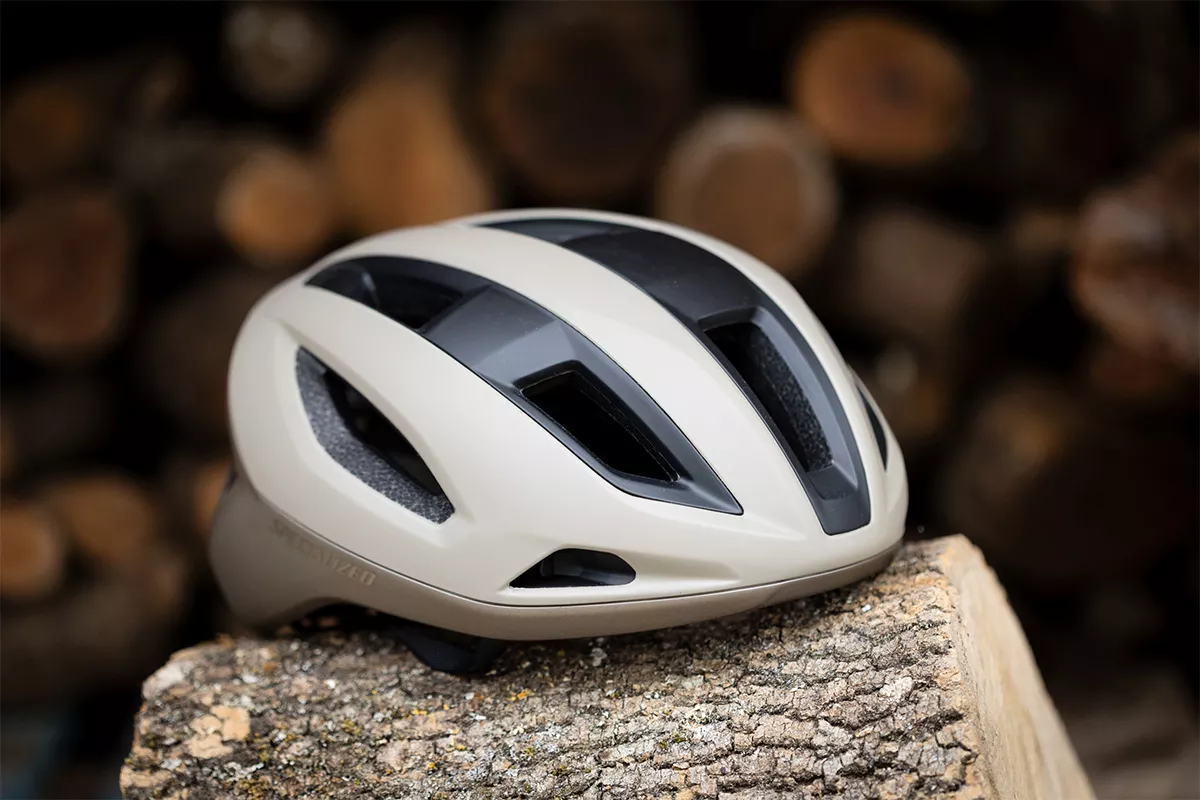 Probamos el casco Specialized Search: polivalente y bien ventilado