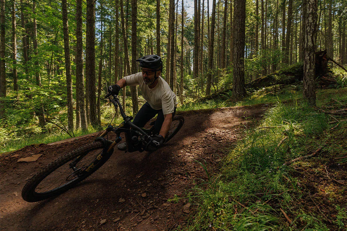 Primeras Pedaladas: Nueva Specialized Stumpjumper 15: la revolución del amortiguador GENIE
