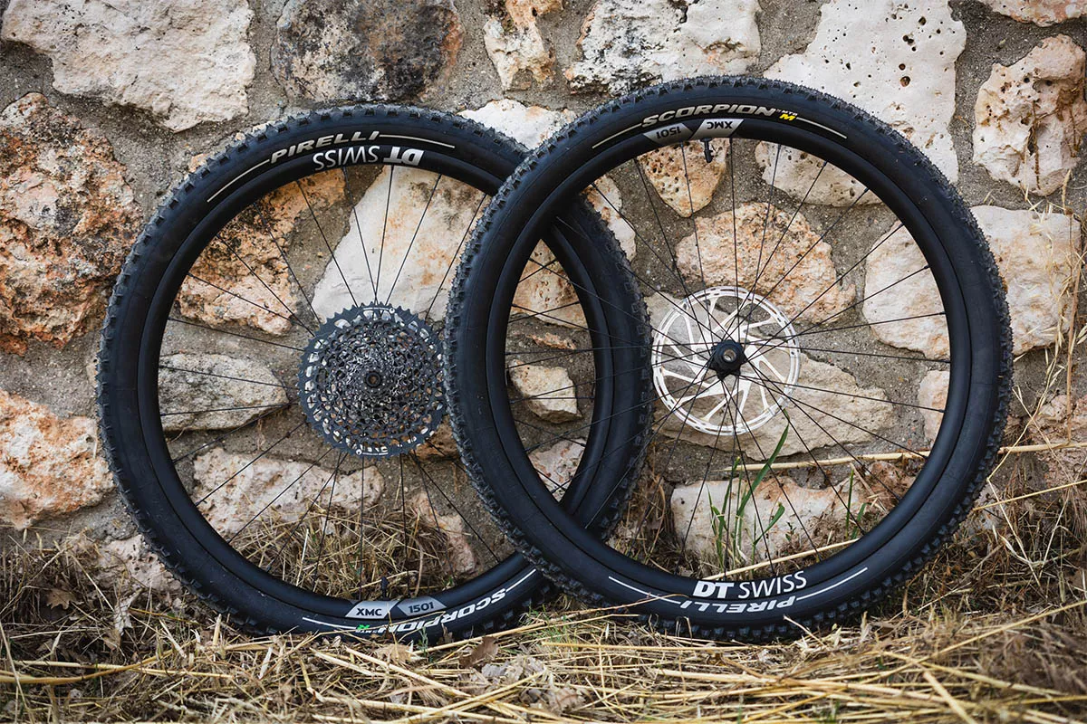 Probamos las ruedas DT Swiss XMC 1501 Spline ONE: carbono muy resistente para all mountain