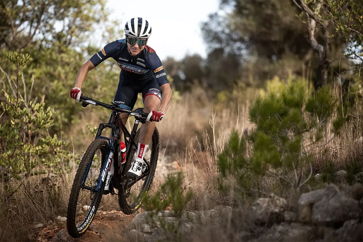 Nueva Trek Procaliber Gen3 Carbon, con tecnología IsoBow y 120 mm delante