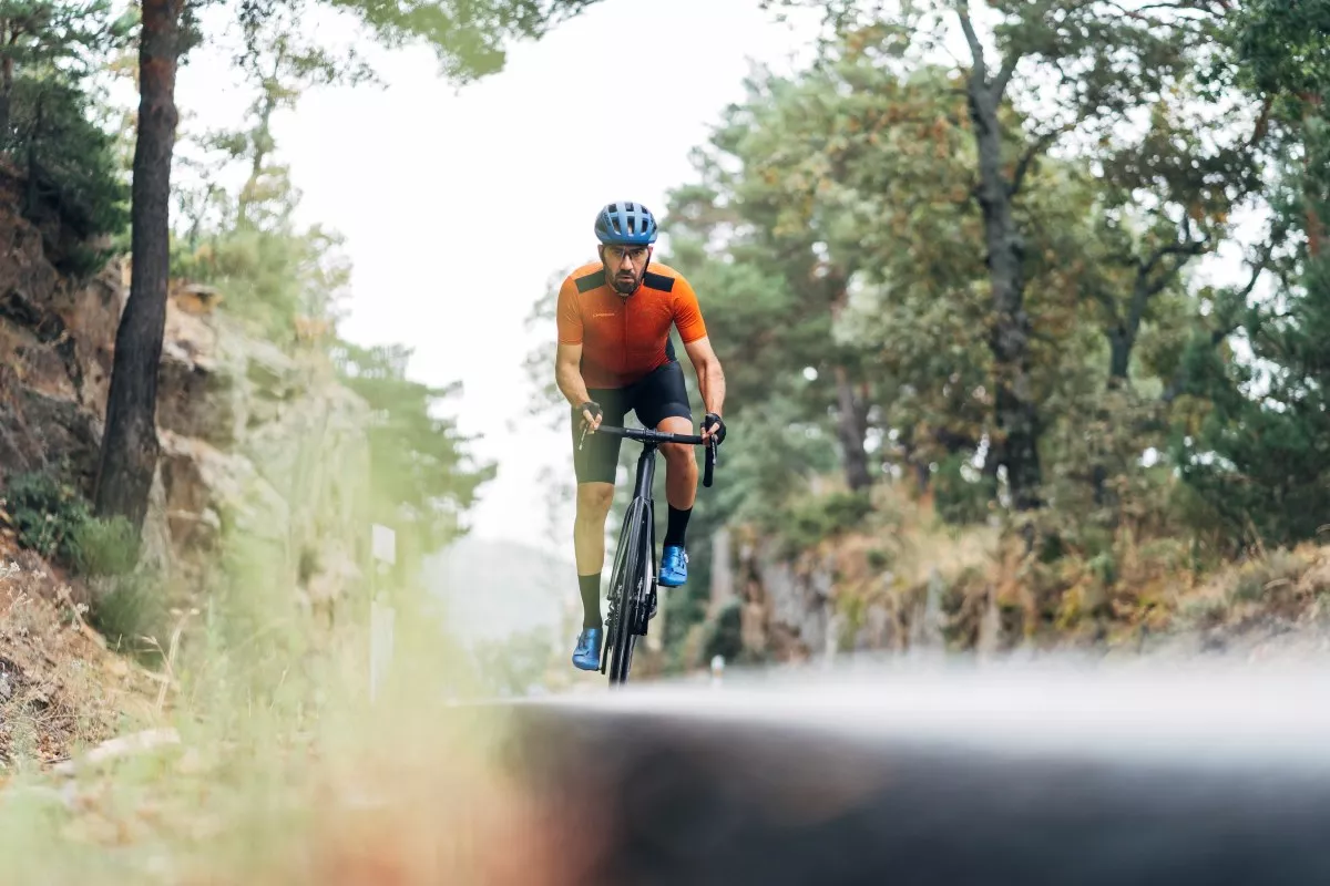 Probamos la Orbea Orca M35i, no solo una escaladora