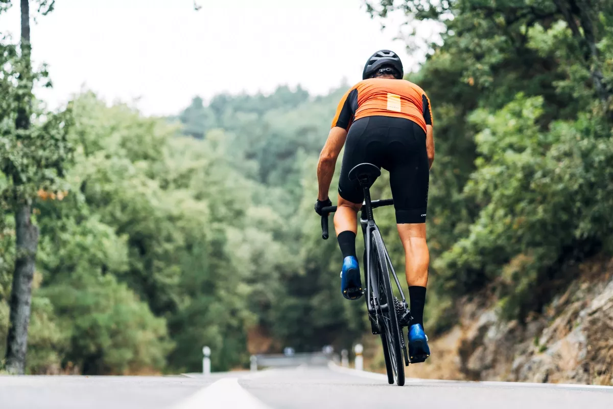 Probamos la Orbea Orca M35i, no solo una escaladora