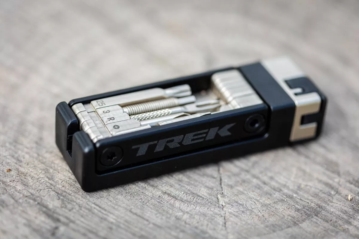 Probamos la multiherramienta Trek Pro BITS: un taller de bolsillo